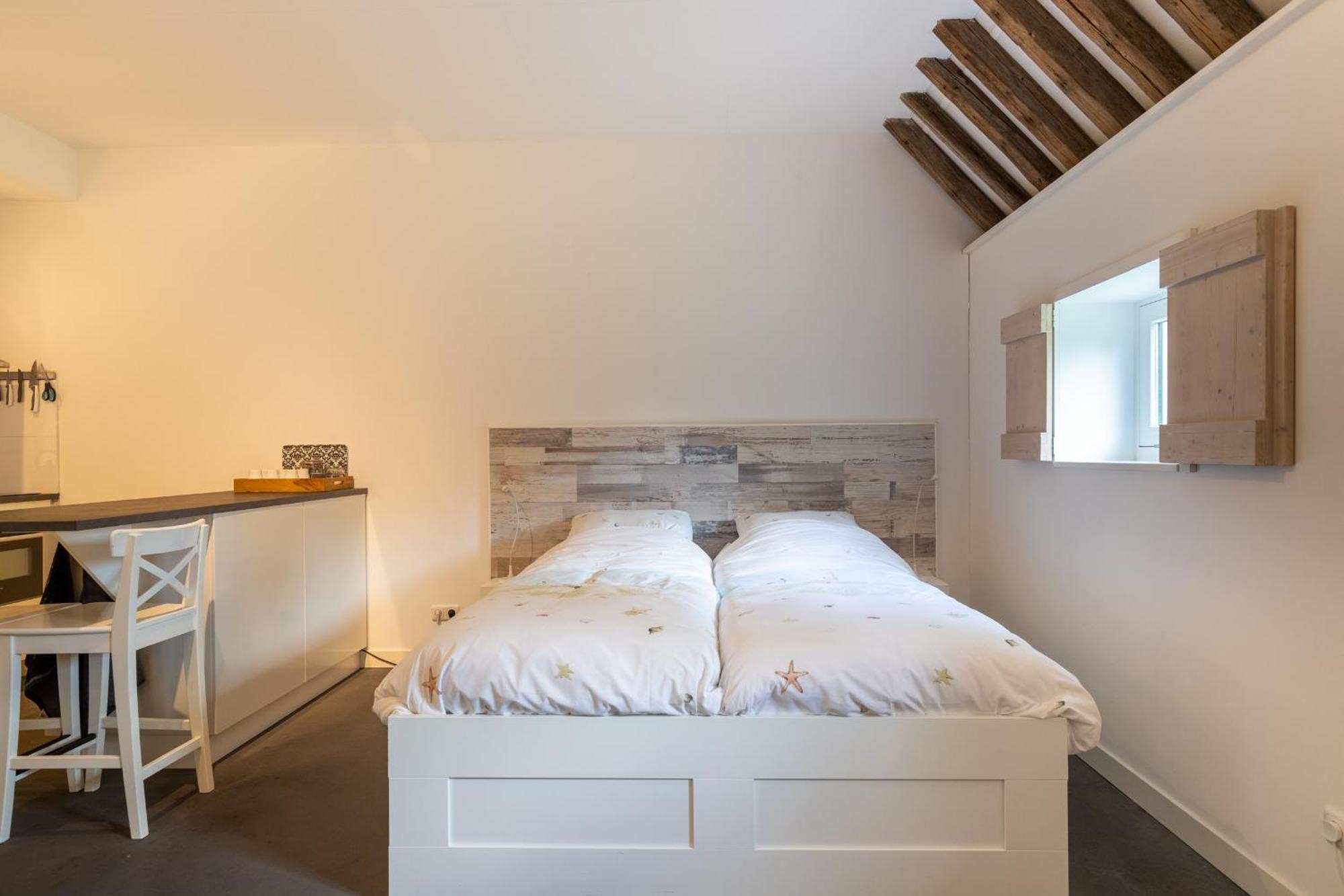 Iselmarpleats Comfortabele Studio Met Badkamer Gaast ภายนอก รูปภาพ